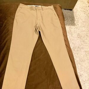 JCrew Chinos Tan  W31 L32 Athletic Slim Classic Timeless Officecore Golf Preppy